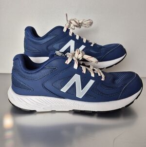 NEW BALANCE 519. Blue. Size M6.5, Used, Good Conditions.
